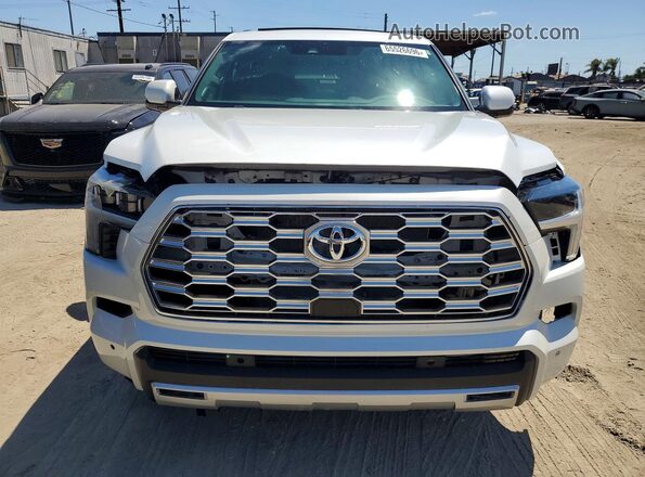 7SVAAABA5RX048004 2024 TOYOTA SEQUOIA White Հետևի տեսք