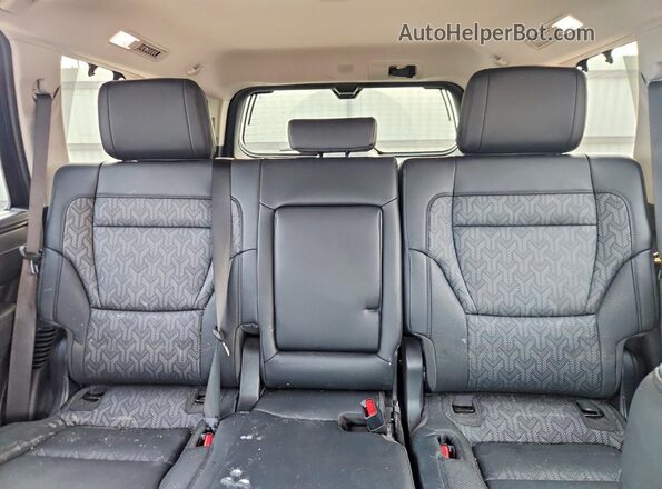 7SVAAABA6RX021815 2024 TOYOTA SEQUOIA Gray Հետևի նստատեղերի տեսք