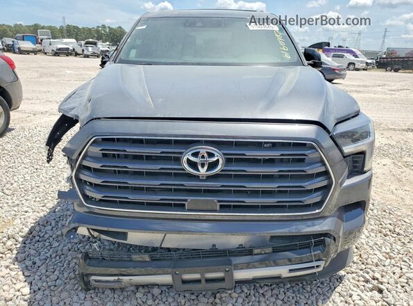 7SVAAABA7TX078435 2026 TOYOTA SEQUOIA Silver Widok z przodu