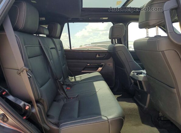 7SVAAABA7TX078435 2026 TOYOTA SEQUOIA Silver Widok wnętrza z tyłu
