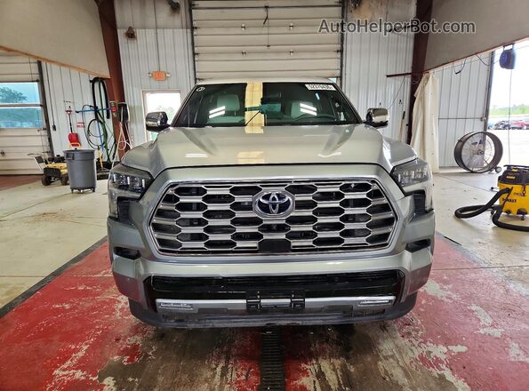 7SVAAABA8RX021301 2024 TOYOTA SEQUOIA Silver Դիմացի տեսք
