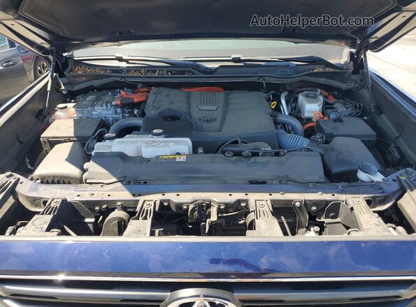 7SVAAABA8SX056555 2025 TOYOTA SEQUOIA Blue Vista del compartimento del motor