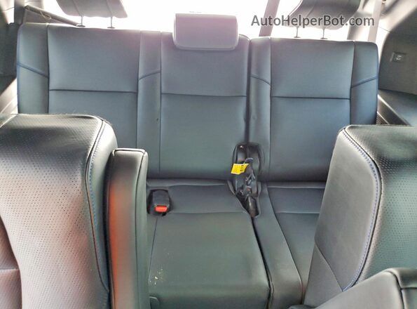 7SVAAABA8TX077925 2026 TOYOTA SEQUOIA White უკანა სავარძლების ხედი