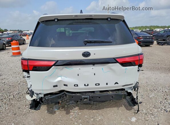 7SVAAABA8TX077925 2026 TOYOTA SEQUOIA White უკანა ხედი