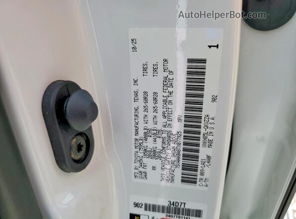 7SVAAABA8TX077925 2026 TOYOTA SEQUOIA White სალონის 360-გრადუსიანი ხედი