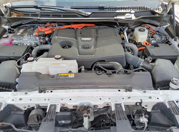 7SVAAABA8TX077925 2026 TOYOTA SEQUOIA White ძრავის განყოფილების ხედი