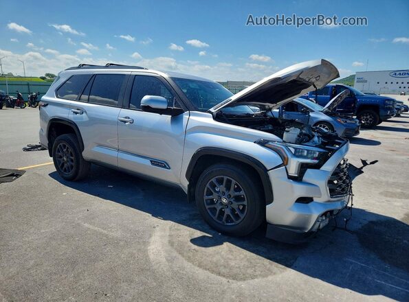 7SVAAABA9SX054507 2025 TOYOTA SEQUOIA Silver Front right