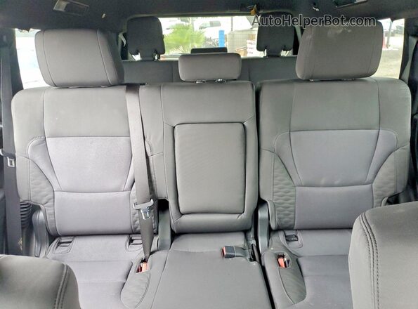 7SVAAABAXSX071736 2025 TOYOTA SEQUOIA Black Rear seats view