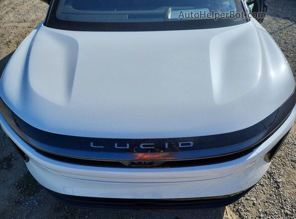 7UUG1GHJ0TA048369 2026 LUCID GRAVITY White Engine compartment view
