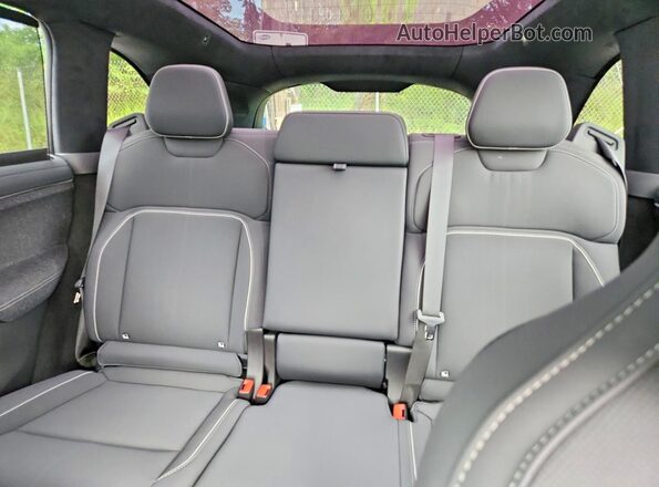 7UUG1GHK8TA006508 2026 LUCID GRAVITY Gray Rear seats view