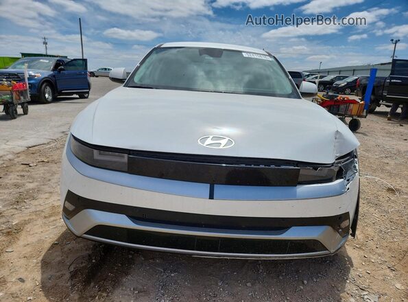 7YAKM4DA7SY030066 2025 HYUNDAI IONIQ White Front view