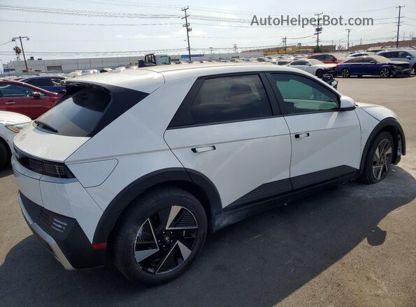 7YAKM4DA9SY017609 2025 HYUNDAI IONIQ White Trasero derecho