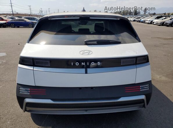 7YAKM4DA9SY017609 2025 HYUNDAI IONIQ White Vista trasera