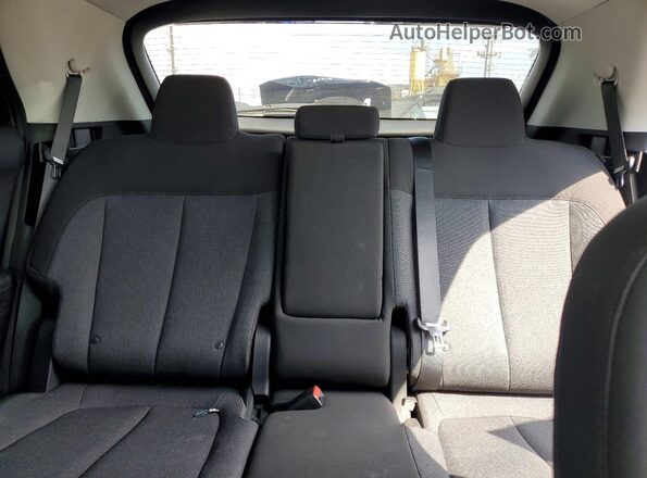 7YAKM4DA9SY017609 2025 HYUNDAI IONIQ White Vista de los asientos traseros