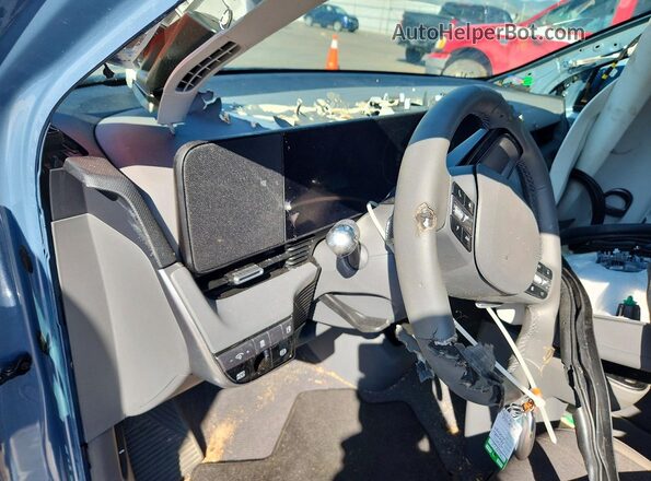 7YAKMDDC0SY039399 2025 HYUNDAI IONIQ Blue Instrument cluster view