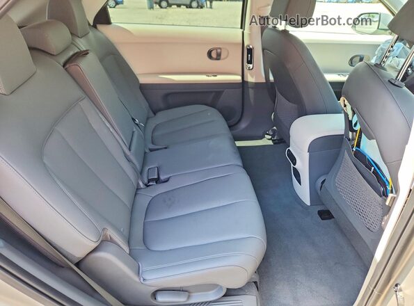 7YAKN4DA0SY020623 2025 HYUNDAI IONIQ Silver Vista interior trasera