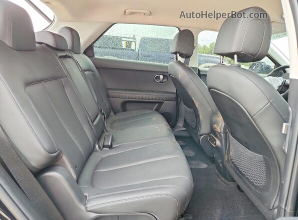 7YAKN4DA4TY051844 2026 HYUNDAI IONIQ Black Widok tylnych siedzeń