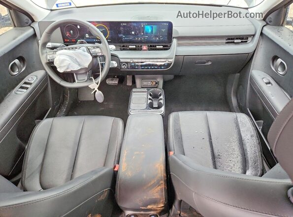 7YAKN4DA4TY051844 2026 HYUNDAI IONIQ Black Widok deski rozdzielczej