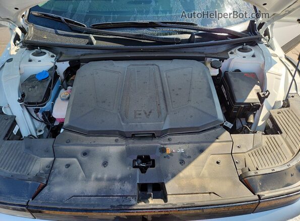 7YAKNDDC8SY033458 2025 HYUNDAI IONIQ White Engine compartment view