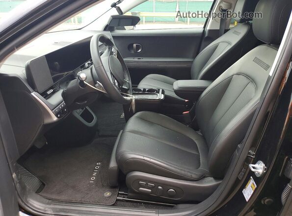 7YAKR4DA0SY015345 2025 HYUNDAI IONIQ Черный Вид салона спереди