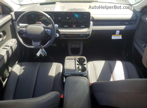 7YAKR4DA3TY055131 2026 HYUNDAI IONIQ Синий Вид панели приборов