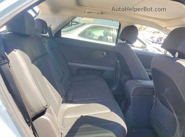 7YAKR4DA3TY055131 2026 HYUNDAI IONIQ Синий Вид задней части салона