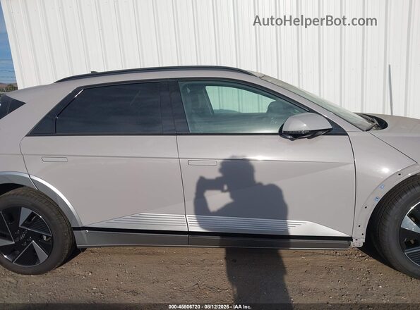 7YAKR4DA4SY006373 2025 HYUNDAI IONIQ 5 LIMITED RWD Gray 360 interior view
