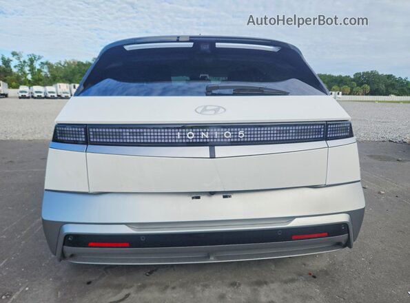7YAKR4DA5TY046303 2026 HYUNDAI IONIQ White უკანა ხედი