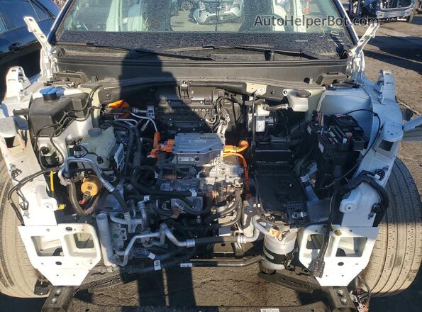 7YAMTFS35TY001792 2026 HYUNDAI IONIQ White Engine compartment view