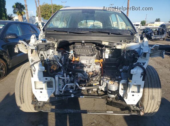7YAMTFS35TY001792 2026 HYUNDAI IONIQ White Front view