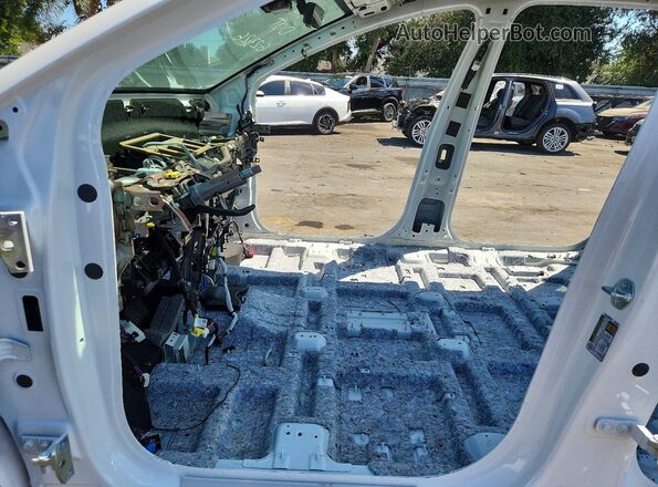 7YAMUFS35TY010019 2026 HYUNDAI IONIQ White Front interior view