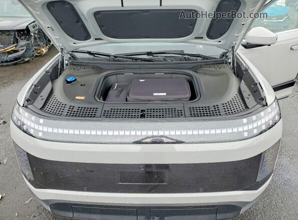 7YAMYFS55TY010995 2026 HYUNDAI IONIQ Gray Engine compartment view