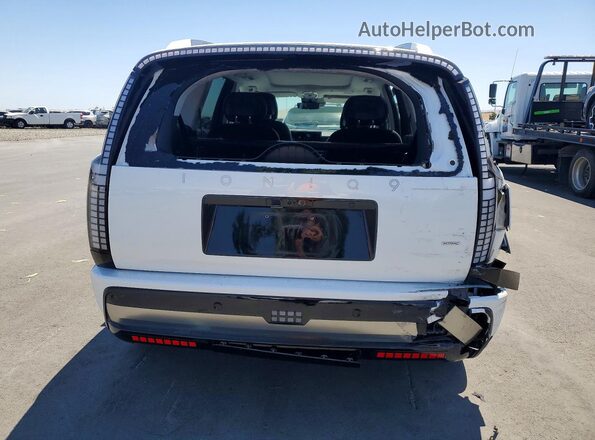 7YAMYFS58TY003880 2026 HYUNDAI IONIQ White Rear view
