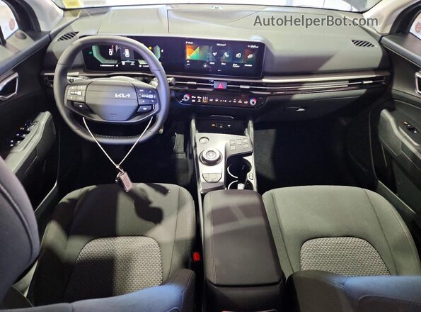 7YAPBDDGXVY000628 2027 KIA SPORTAGE Синий Вид панели приборов