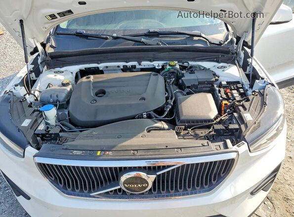 YV4L12UK0P2951022 2023 VOLVO XC40 White VIN կոդի պիտակի տեսք
