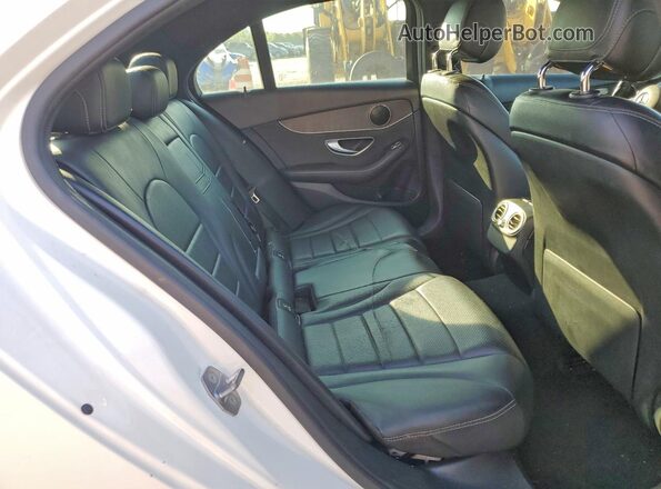 WDDWF8EB3LR543429 2020 MERCEDES-BENZ C White Vista interior trasera