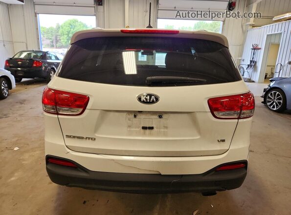 5XYPGDA54HG234367 2017 KIA SORENTO White Vista interior delantera
