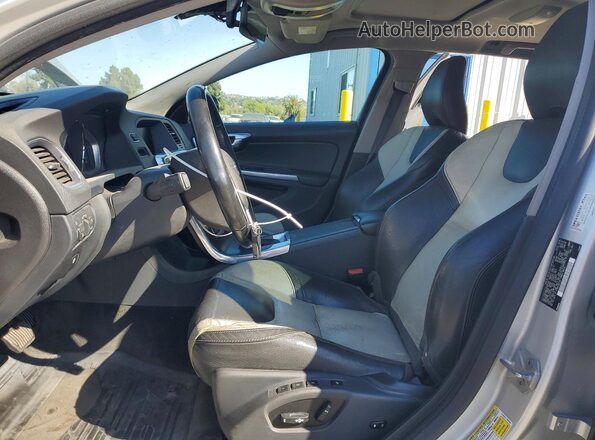 YV4612HK5G1017449 2016 VOLVO V60 Silver Առջևի վահանակի տեսք