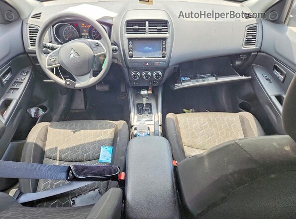 JA4ARUAU8RU014120 2024 MITSUBISHI OUTLANDER Серый Вид щитка приборов