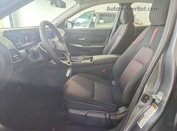 3N1AB9DV1TY299794 2026 NISSAN SENTRA Gray Вид панелі приладів