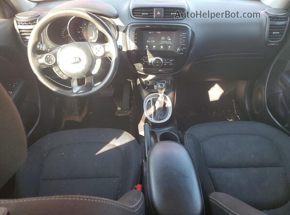 KNDJP3A56J7569715 2018 KIA SOUL White Սարքավորումների վահանակի տեսք
