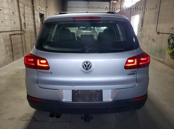 WVGBV7AX0GW604486 2016 VOLKSWAGEN TIGUAN Silver Вид салону спереду