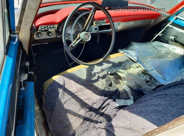 8123227673 1962 CHRYSLER NEWPORT Белый Вид панели приборов