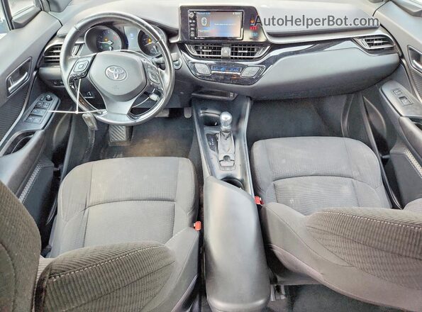 NMTKHMBX3JR037916 2018 TOYOTA C-HR Blue ხელსაწყოთა პანელის ხედი