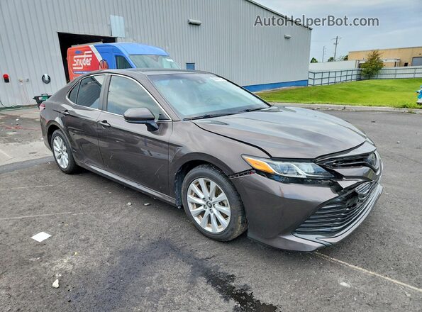 4T1B11HK6JU574237 2018 TOYOTA CAMRY Brown Vista frontal