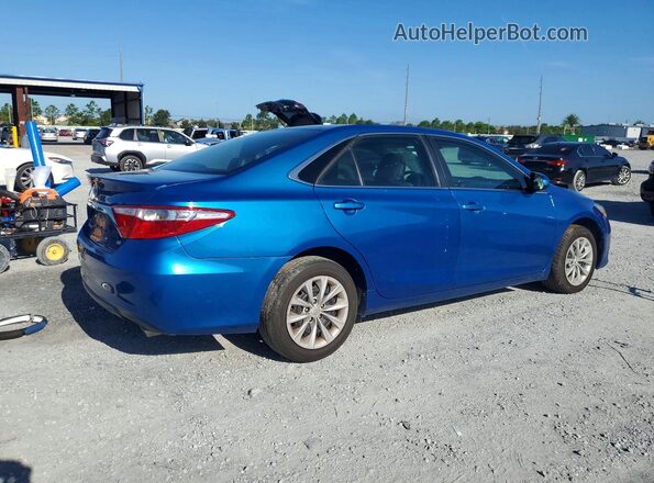 4T1BF1FK8HU710303 2017 TOYOTA CAMRY Blue Առջևի աջ