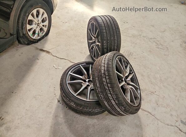 1FMCU0GN0SUA73864 2025 FORD ESCAPE Black Widok wnętrza 360 stopni