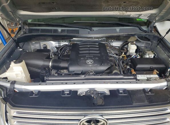 5TFBY5F13JX693668 2018 TOYOTA TUNDRA Silver Vista del compartimento del motor