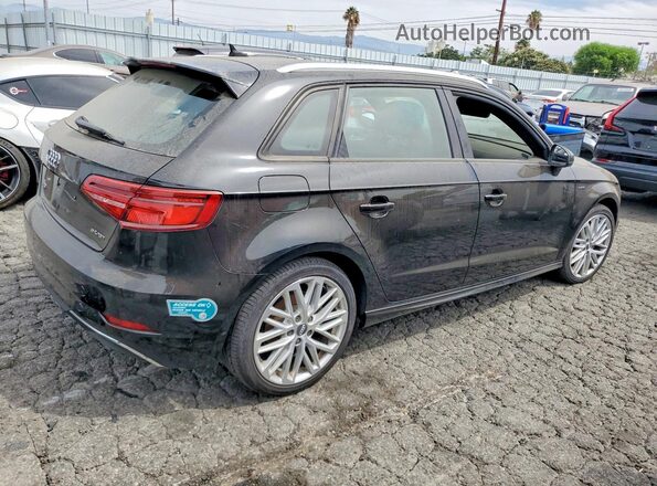 WAUUPBFF3JA058164 2018 AUDI A3 Black Front right