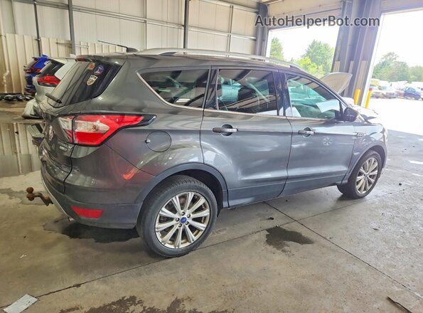 1FMCU9J9XHUE23879 2017 FORD ESCAPE Gray Przód prawy